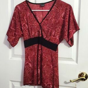 Streetwear Society Retro 90s Burgundy Floral Fitted Kimono Style Top